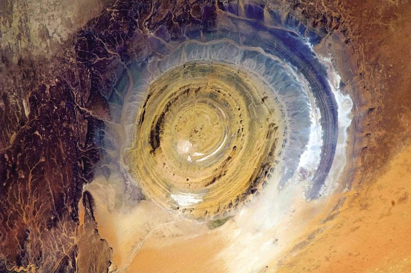 Con mắt giữa sa mạc Sahara – Bí ẩn hơn 50 năm chưa có lời giải