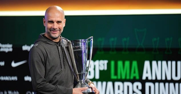 HLV Pep Guardiola nhận cú đúp giải thưởng cao quý