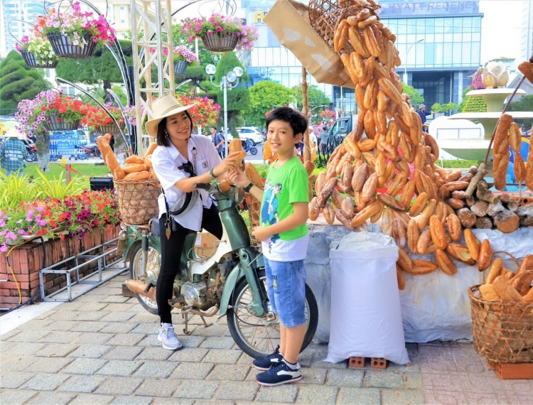 Viết tiếp câu chuyện ẩm thực Nha Trang bằng bánh mì
