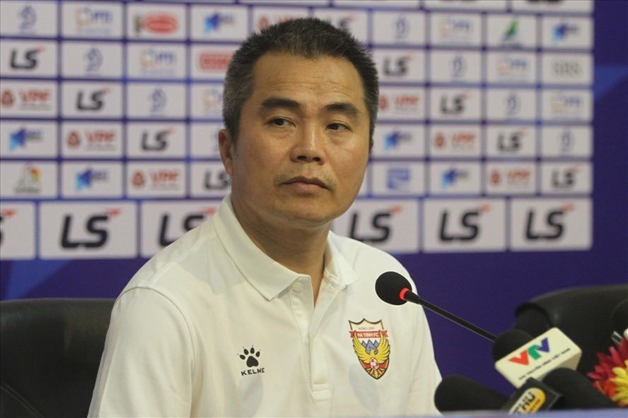 Huấn luyện viên Phạm Minh Đức thay thế ông Phan Thanh Hùng dẫn dắt Đà Nẵng