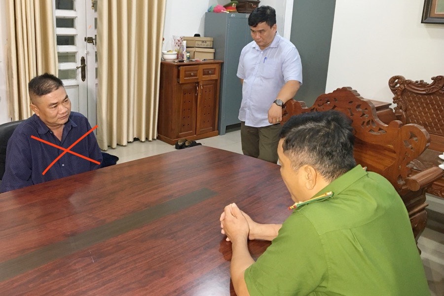 Bắt giữ kẻ giả công an lừa chạy án cho phòng khám có dấu hiệu trục lợi BHXH
