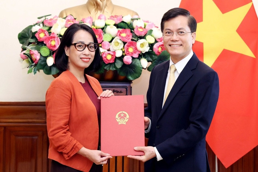 Bà Phạm Thu Hằng làm người phát ngôn Bộ Ngoại giao