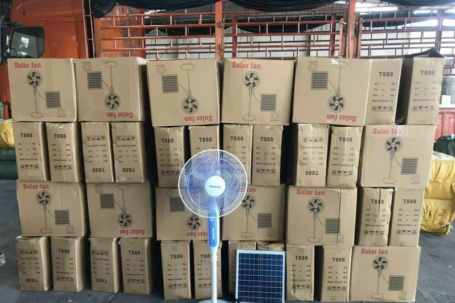 Quạt tích điện từ Trung Quốc ồ ạt tràn về Việt Nam