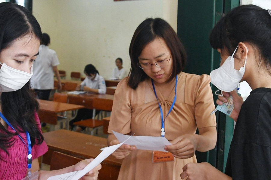 618 thí sinh bỏ thi, 6 em bị đình chỉ trong kỳ thi lớp 10 Hà Nội