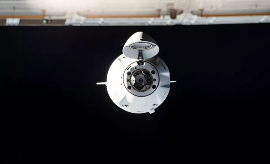Tàu vụ trụ Dragon của SpaceX mang nhiều mẫu vật không gian về Trái Đất