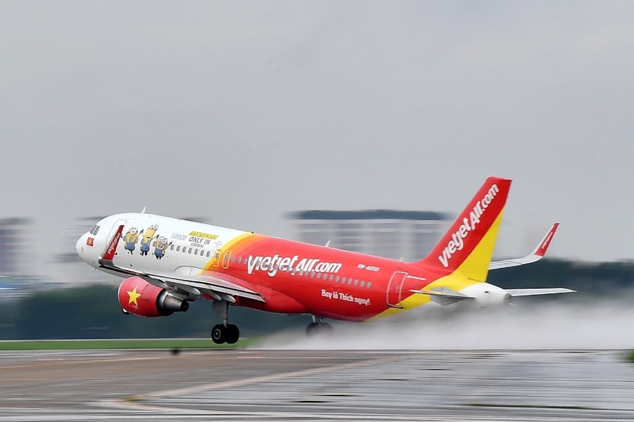 Máy bay đến Phú Quốc phải chuyển hướng vì cảnh báo hóc khí, hỏng động cơ