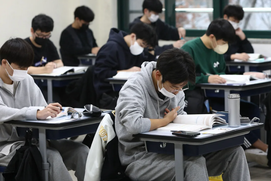 Giảm áp lực cho kỳ thi đại học kéo dài 8 tiếng, Hàn Quốc bỏ các câu hỏi hóc búa