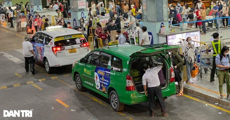 Người bị gian lận cước taxi ở Tân Sơn Nhất cần làm gì?
