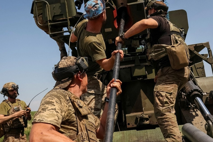 Ukraine tăng tốc phản công, đẩy Nga "mắc kẹt" ở điểm nóng Bakhmut