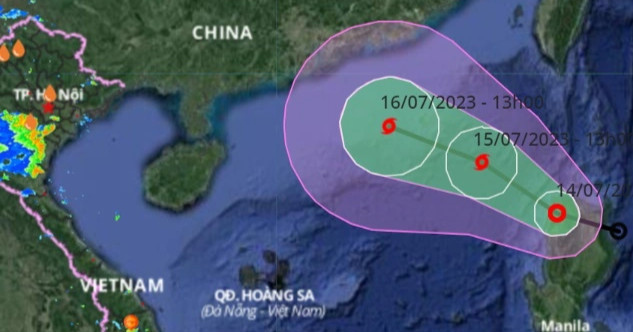 Áp thấp nhiệt đới vào Biển Đông, nguy cơ mạnh thành bão