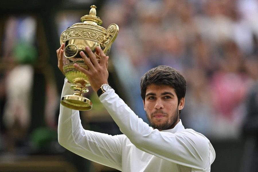 Đánh bại Djokovic sau 5 set, Alcaraz vô địch Wimbledon