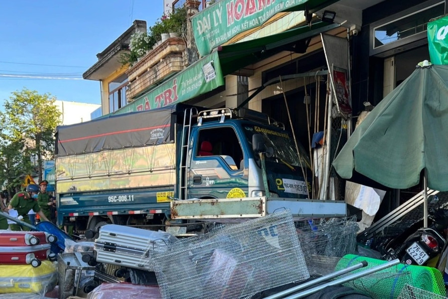 Vụ xe tải tông chết 2 người: Tài xế vừa mua xe, đang trên đường về nhà