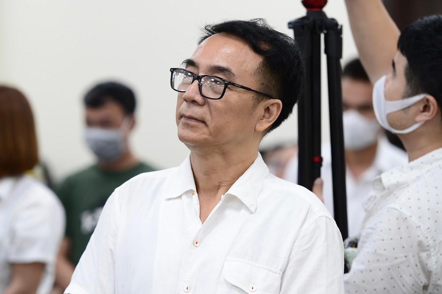 Cựu Cục phó Cục Quản lý thị trường Trần Hùng lĩnh 9 năm tù tội nhận hối lộ
