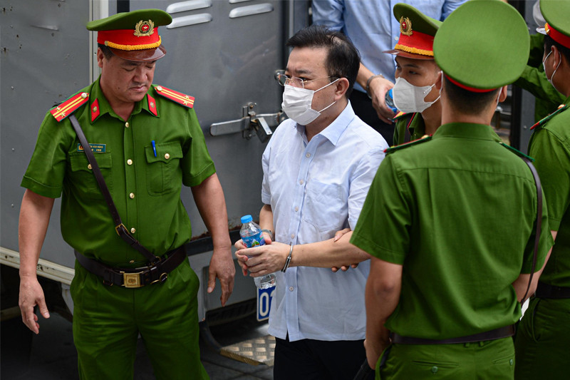 Tuyên án 'chuyến bay giải cứu': Cựu Phó Chủ tịch Hà Nội muốn phát biểu nhưng bị bác