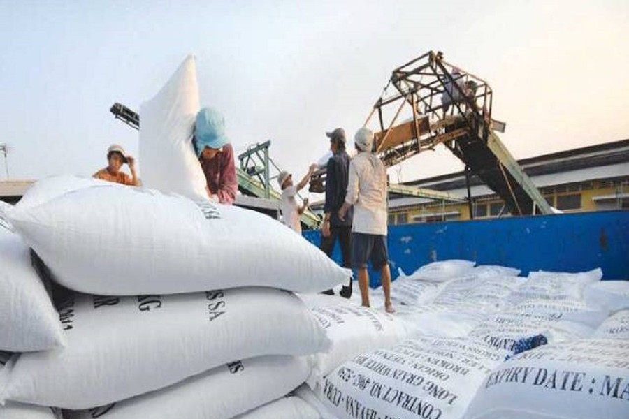 Giá gạo xuất khẩu của Việt Nam tăng vọt, cao nhất trong hơn một thập kỷ