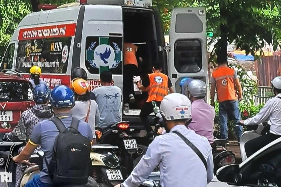 Tai nạn giao thông lúc rạng sáng ở Hà Nội, một người tử vong