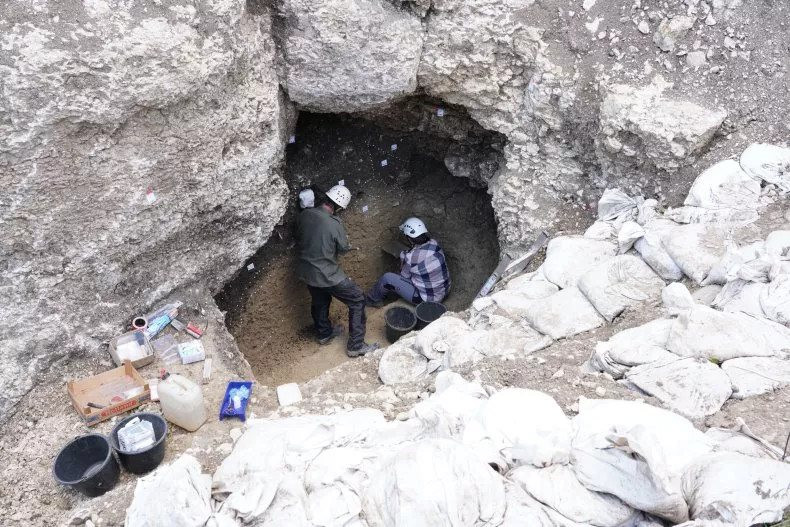 Tìm thấy lối vào hang động Kỷ băng hà 16000 năm