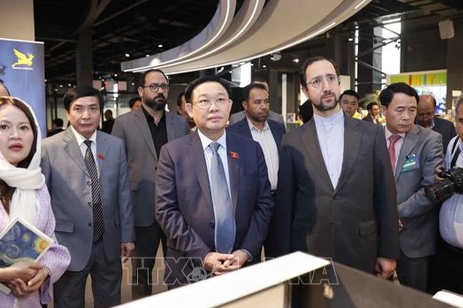 Chủ tịch Quốc hội làm việc với Trung tâm Công nghệ và Đổi mới sáng tạo Iran