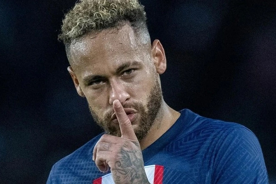 Sau Kylian Mbappe, tới lượt Neymar hứng chịu đòn trừng phạt của PSG
