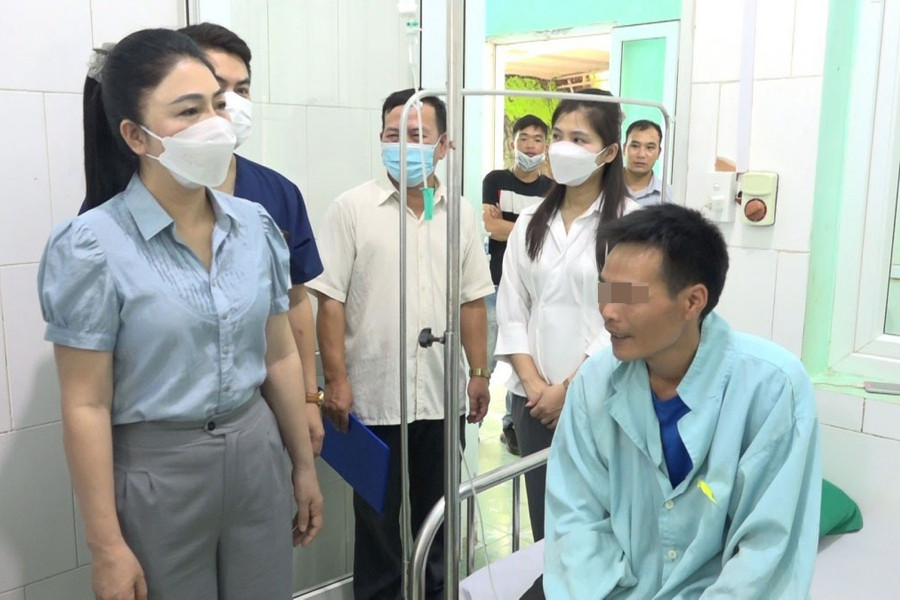 8 người nhập viện do ngộ độc khi ăn hoa chuông
