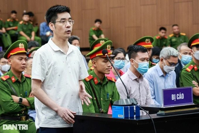 Thời sự 24 giờ: Vụ ‘chuyến bay giải cứu’: Hoàng Văn Hưng kháng cáo kêu oan, 3 bị án chung thân xin giảm nhẹ hình phạt; Tạm giam 4 tháng với cựu CSGT bắt cóc bé 7 tuổi.