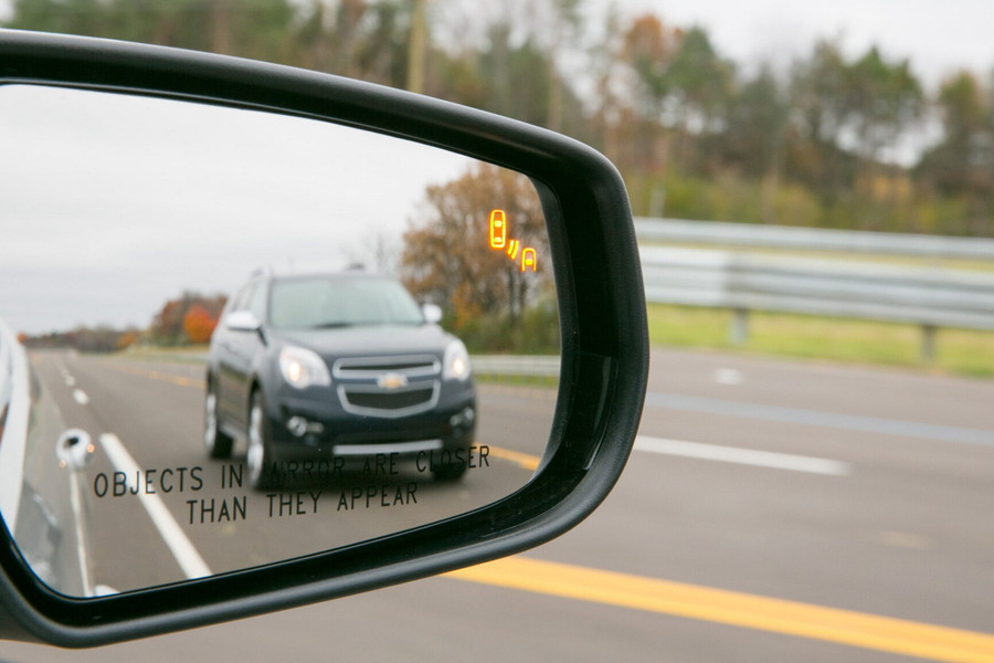 Tính năng hỗ trợ người lái trên ô tô giúp giảm hàng chục triệu vụ tai nạn