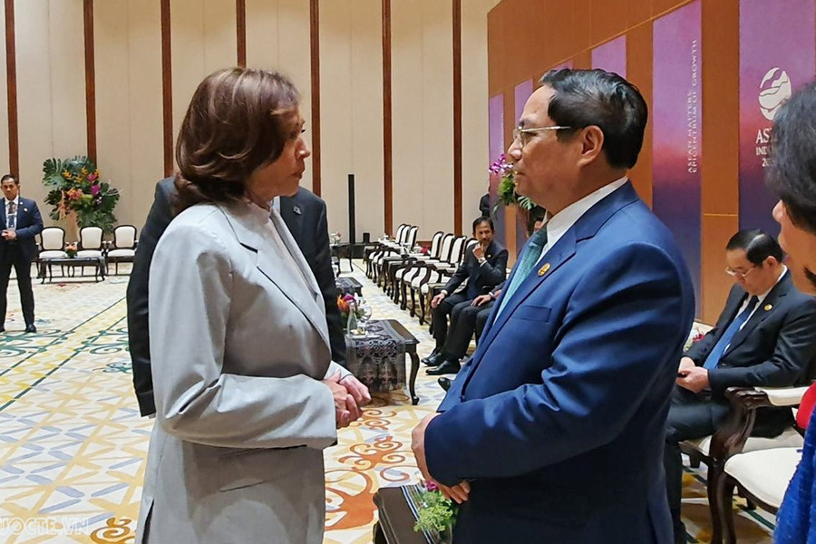 ASEAN-43: Thủ tướng Phạm Minh Chính gặp Phó Tổng thống Hoa Kỳ Kamala Harris