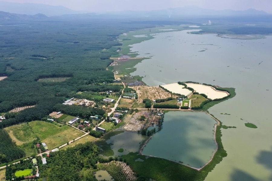Hồ Biển Lạc