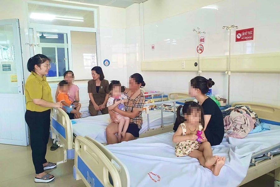 4/9 trẻ bị rối loạn tiêu hoá tại 1 trường mầm non ở Quảng Ninh đã ra viện