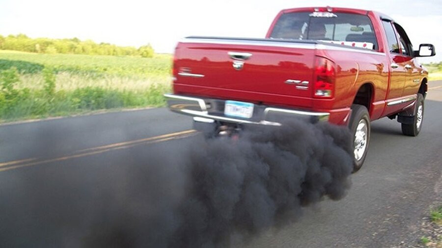 Cách nhìn khói bắt bệnh ô tô