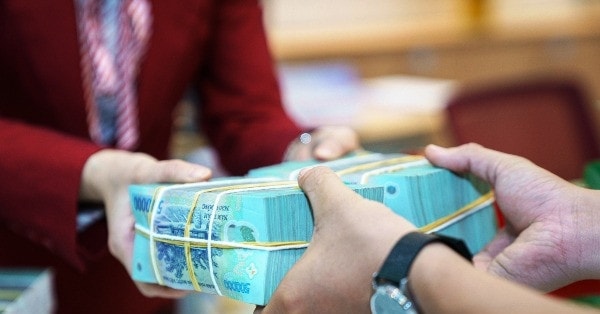 Lãi suất ngân hàng 26/9: Thêm nhà băng giảm mạnh, gửi tiền ở đâu lãi cao nhất?