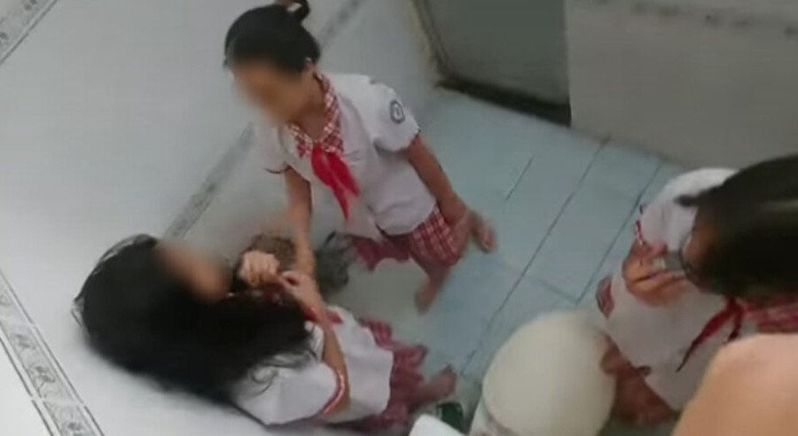 Nữ sinh ở TP.HCM đánh nhau trong toilet: Phòng GD&ĐT quận Tân Bình báo cáo gì?