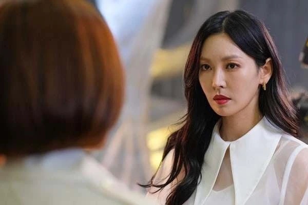 Lời đề nghị ứng trước 150 triệu tiền lương của người giúp việc khiến tôi bối rối