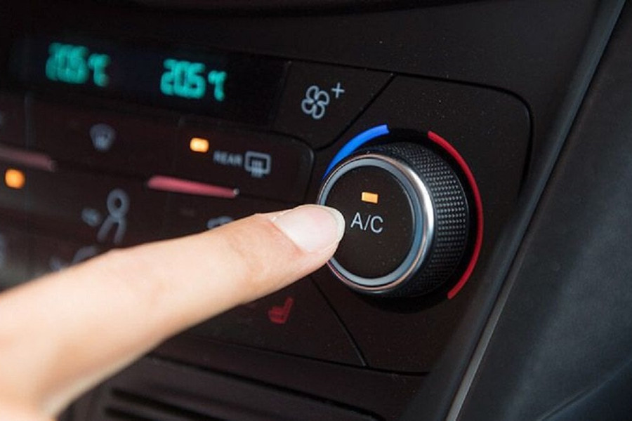 Trước khi tắt máy có nên tắt hệ thống điều hòa ô tô?