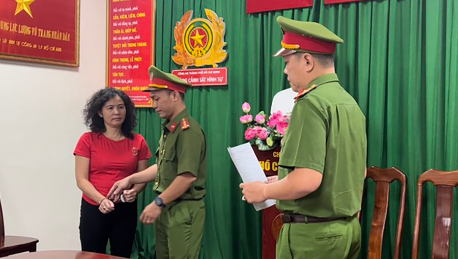 Bà Nguyễn Phương Hằng yêu cầu bà Hàn Ni và luật sư Trần Văn Sỹ bồi thường 500 tỷ