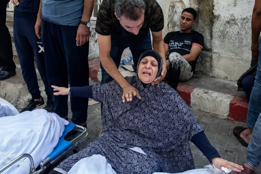 Gaza bị không kích liên tiếp, lực lượng cứu hộ vật lộn cứu người