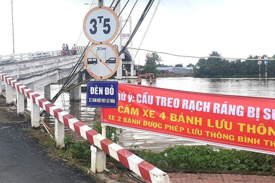 Chủ tịch Cà Mau chỉ đạo xử lý vụ xe 31 tấn qua cầu 3,5 tấn