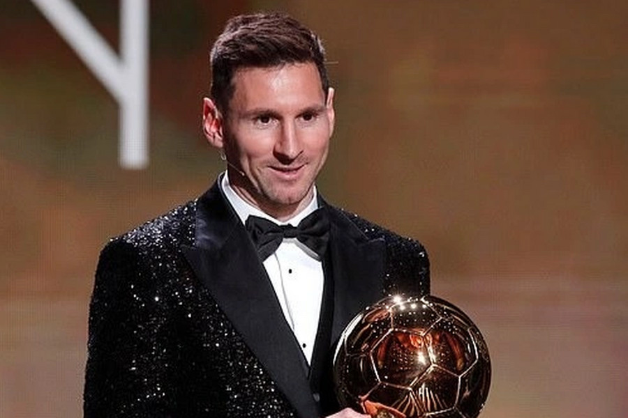 Báo giới Anh khẳng định Messi giành Quả bóng vàng lần thứ 8