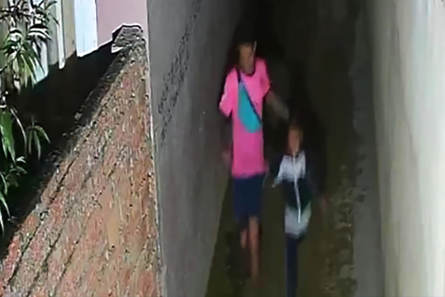 Giải cứu học sinh lớp 1 bị người tình của mẹ bắt giữ ở Đà Lạt