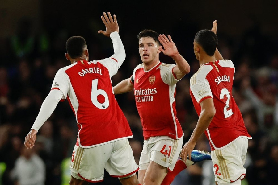 Kết quả Ngoại Hạng Anh: Dẫn trước 2-0, Chelsea bị Arsenal cầm hòa