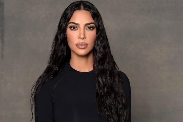 Kim Kardashian: 'Tôi luôn gặp khó khăn khi làm mẹ đơn thân'