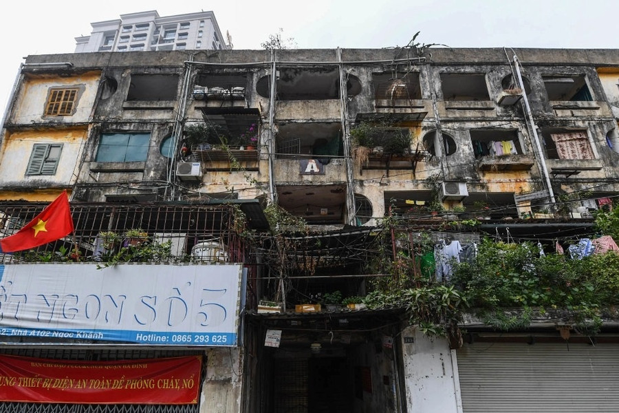 'Giật mình' con số cải tạo chung cư cũ ở Hà Nội và TPHCM