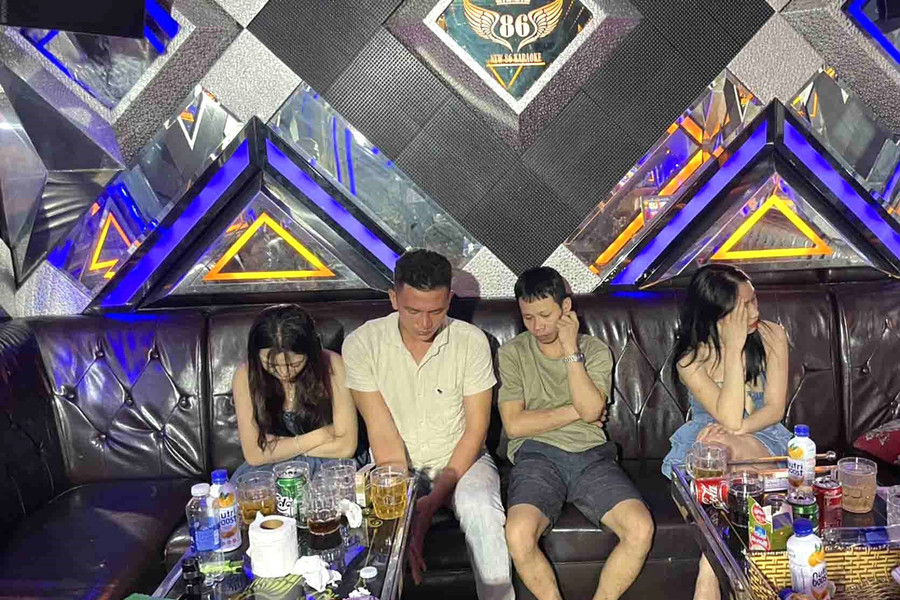 Nhân viên quán karaoke ở Quảng Nam 'mở tiệc' ma túy cho khách