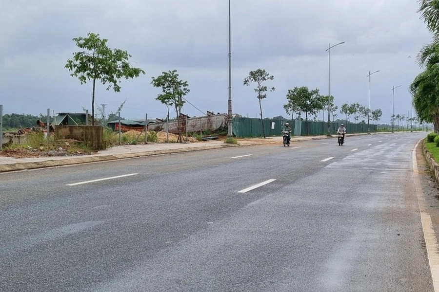 Dây điện ở Quảng Ngãi võng xuống đường, gây tai nạn chết người