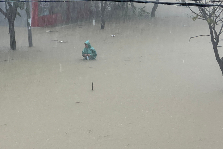 Cảnh báo mưa lớn, ngập lụt diện rộng ở Huế sau trận lũ lịch sử