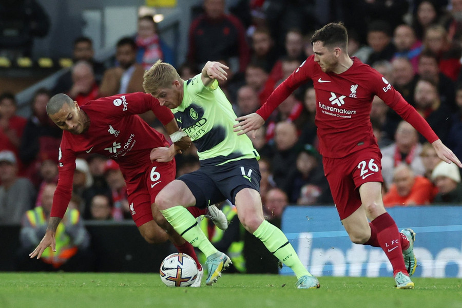 Bóng đá hôm nay 25/11: Man City vs Liverpool, Newcastle vs Chelsea, Brentford vs Arsenal; Dortmund vs Gladbach, Bremen vs Leverkusen; Atalanta vs Napoli; Vallecano vs Barcelona