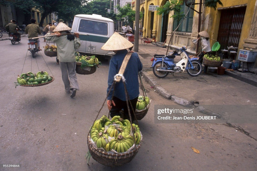 Việt Nam Cuối Thập Niên 1990 Qua Loạt Ảnh Đắt Giá Của Jean-Denis Jourbert