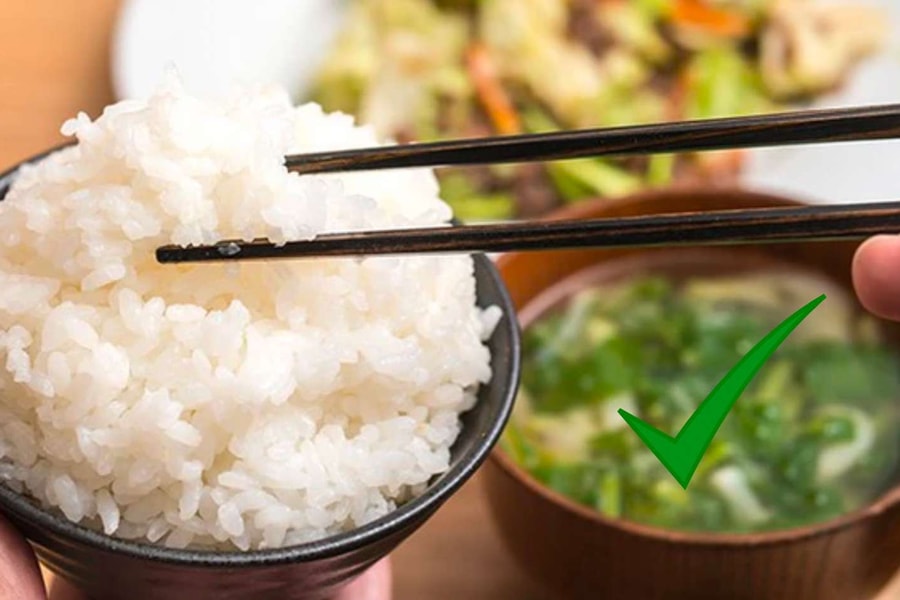 Tác hại bất ngờ khi ăn cơm trắng quá nhiều trong ngày
