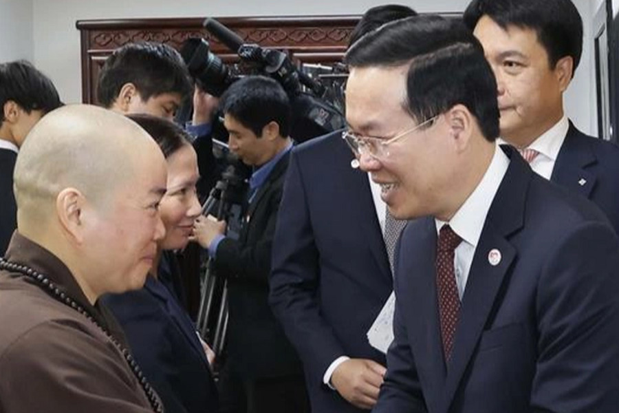 Chủ tịch nước thăm Đại sứ quán và gặp gỡ đại diện các thế hệ người Việt Nam tại Nhật Bản