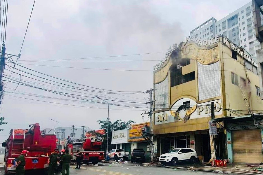 Thời sự 24 giờ: Khởi tố thêm 2 công an vụ cháy quán karaoke An Phú làm 32 người chết